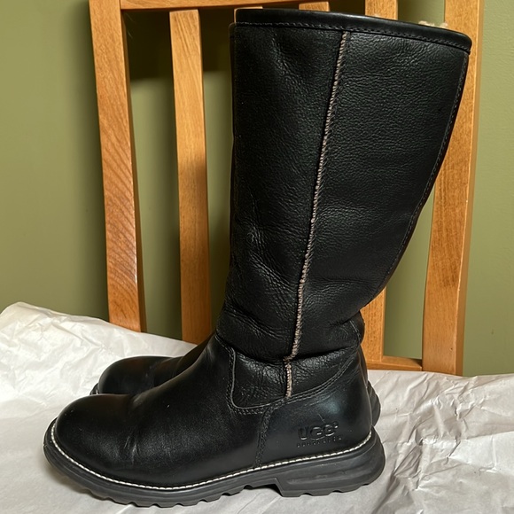 Ugg Boots, size 37 - Picture 4 of 8